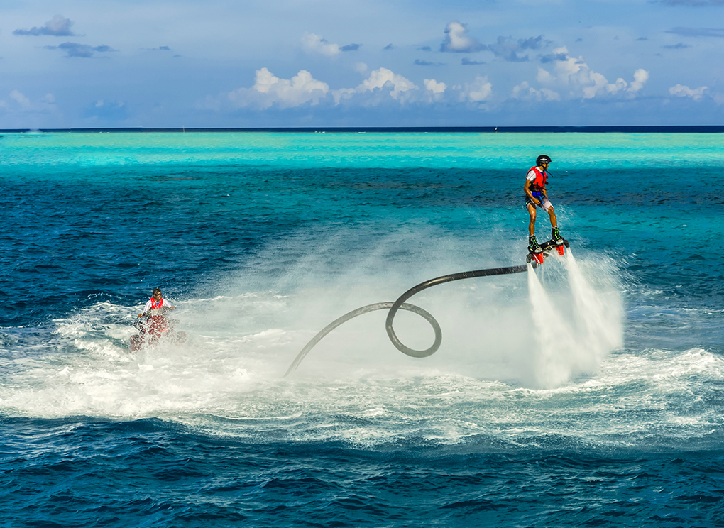 Barefoot Billys fly boarder